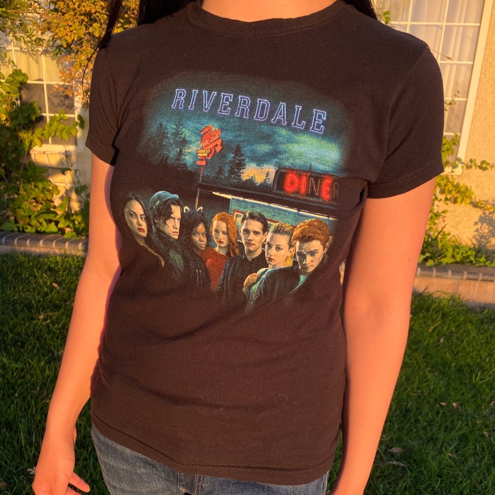 🖤RIVERDALE T SHIRT🖤